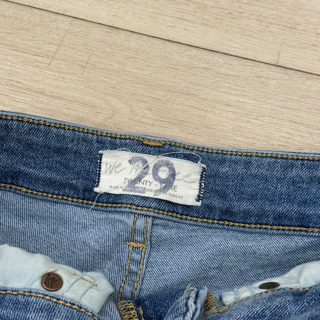 We The Free Distressed Skinny Jeans – Light Wash – Size 29
